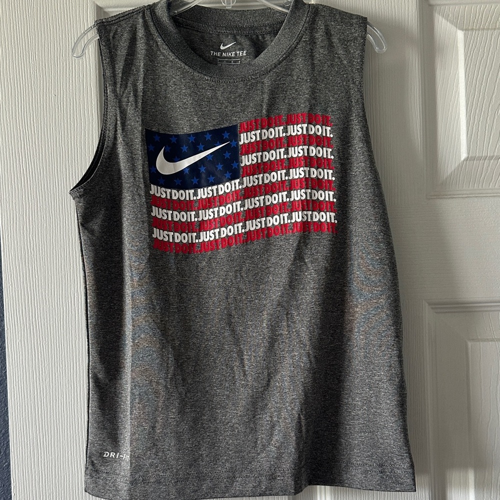 Nike Gray Sleeveless Shirt with Flag and Slogan